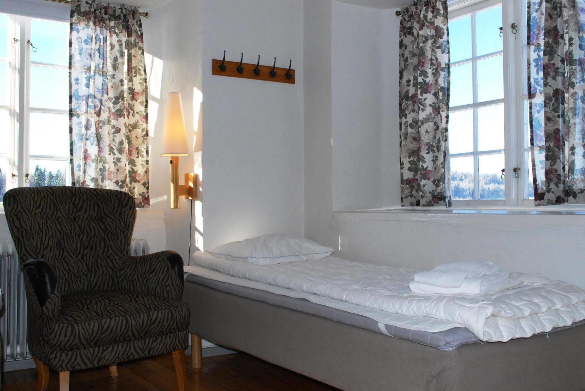 Oester Malma Hotel Marieberg  Extérieur photo